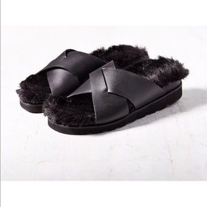 Urban outfitters fur slippers sandals zara style